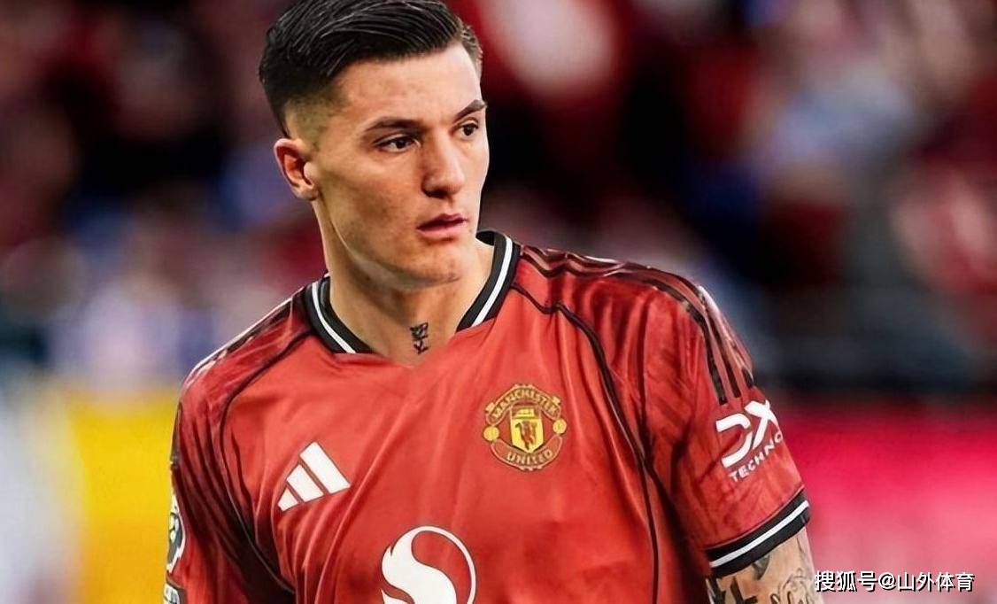 扎心！中东财团砸钱也没用，纽卡10目标被抢，球星不买账