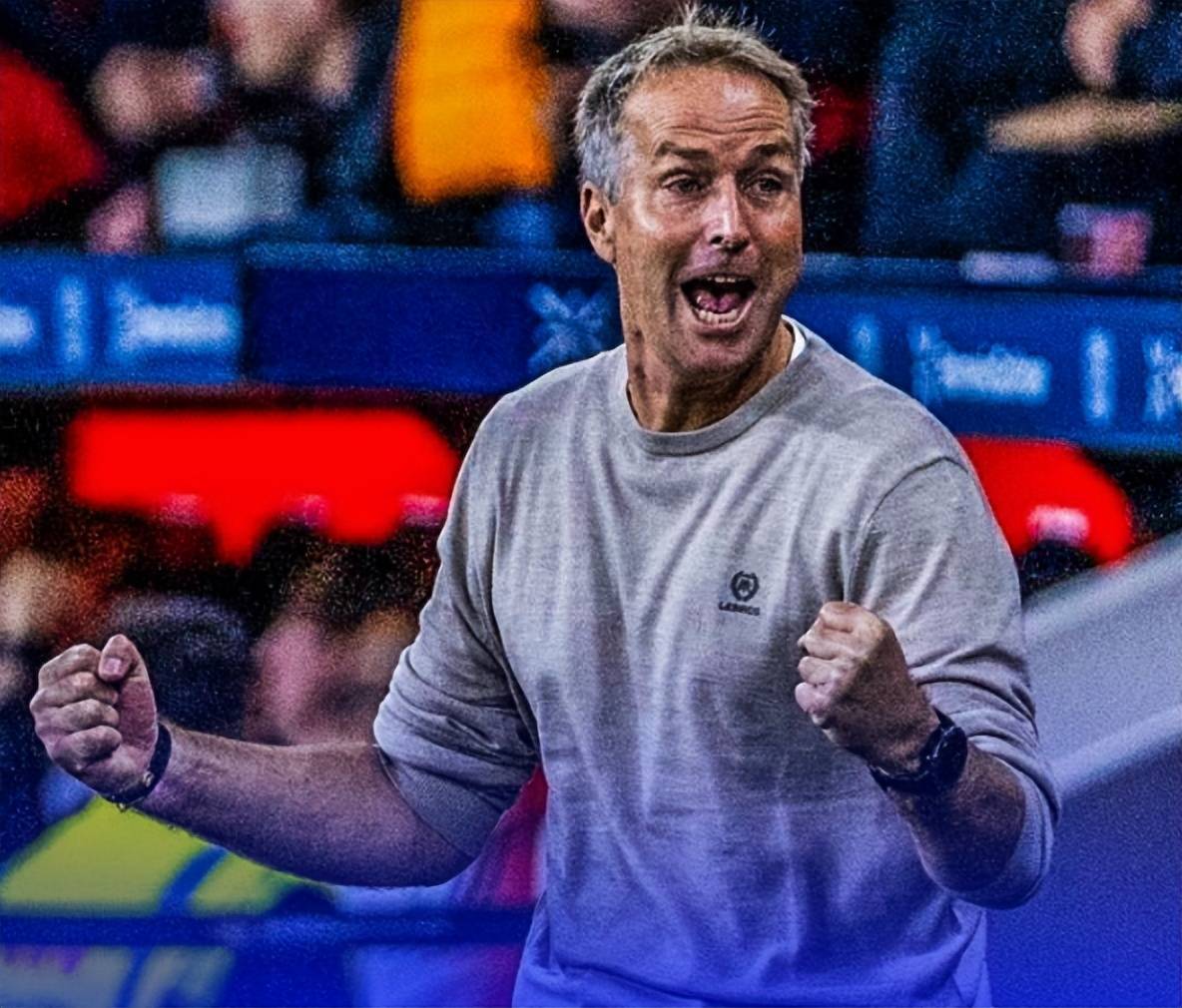 尴尬！滕哈赫执教勒沃库森1平1负下课，尤尔曼德3胜1平，或回荷甲